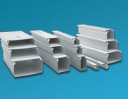  Sima feh�r csatorna, 50x100mm (2m)